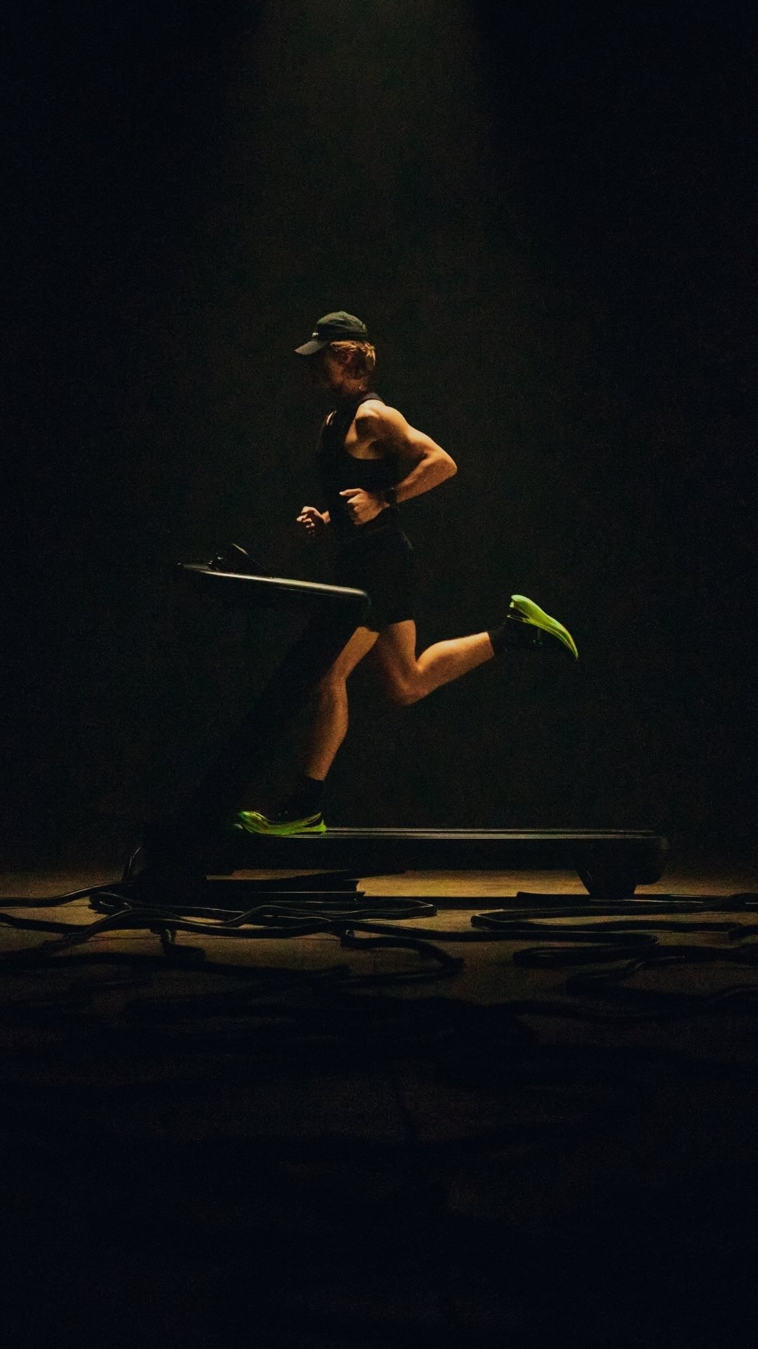 Runner training indoors